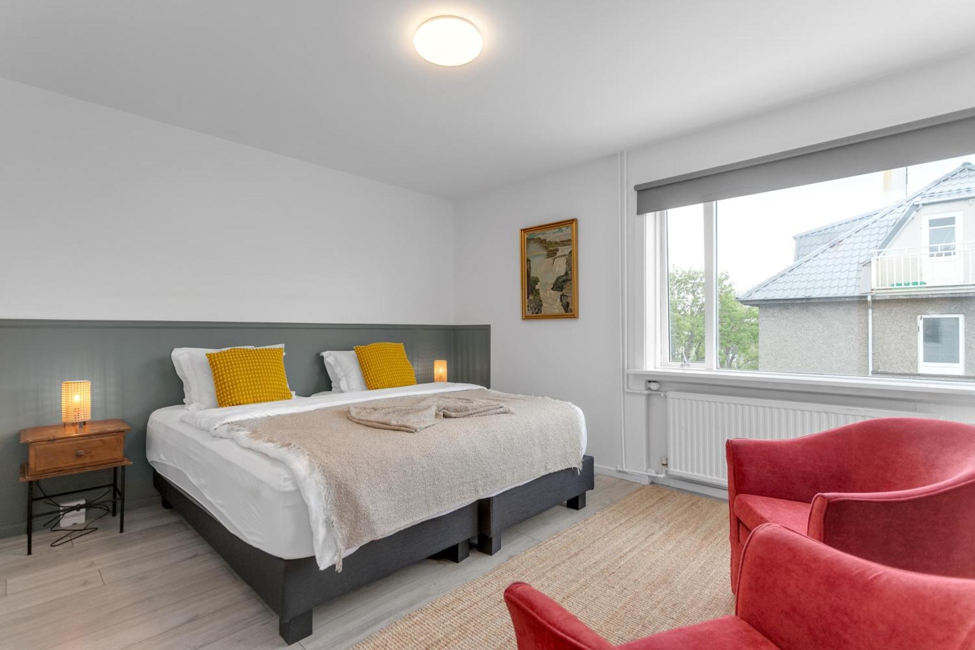 Bed and breakfast Floki By *